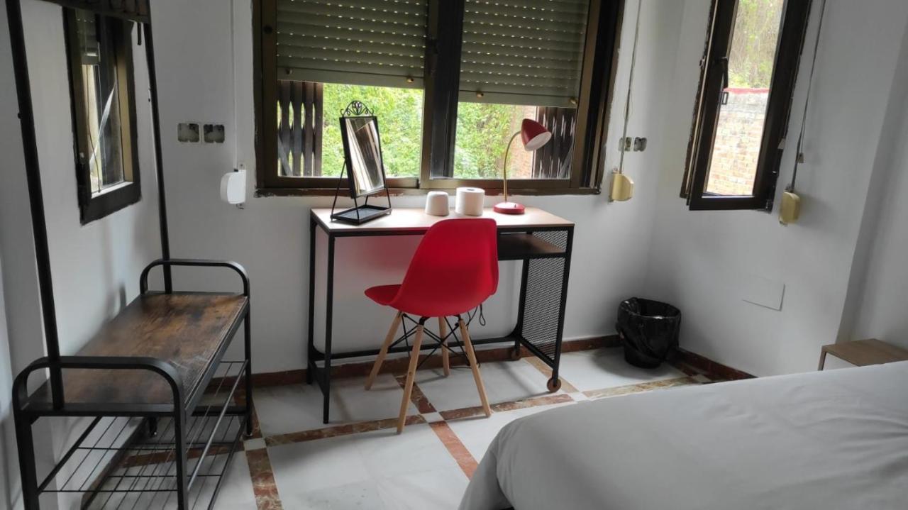 Convenient Rooms - Ferry, Train & Bus Station - Algeciras Exterior photo