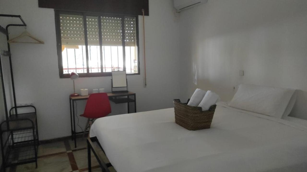 Convenient Rooms - Ferry, Train & Bus Station - Algeciras Exterior photo